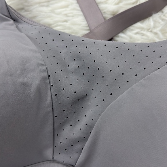 Lululemon Run Times Bra Dark Chrome - Picture 2 of 7